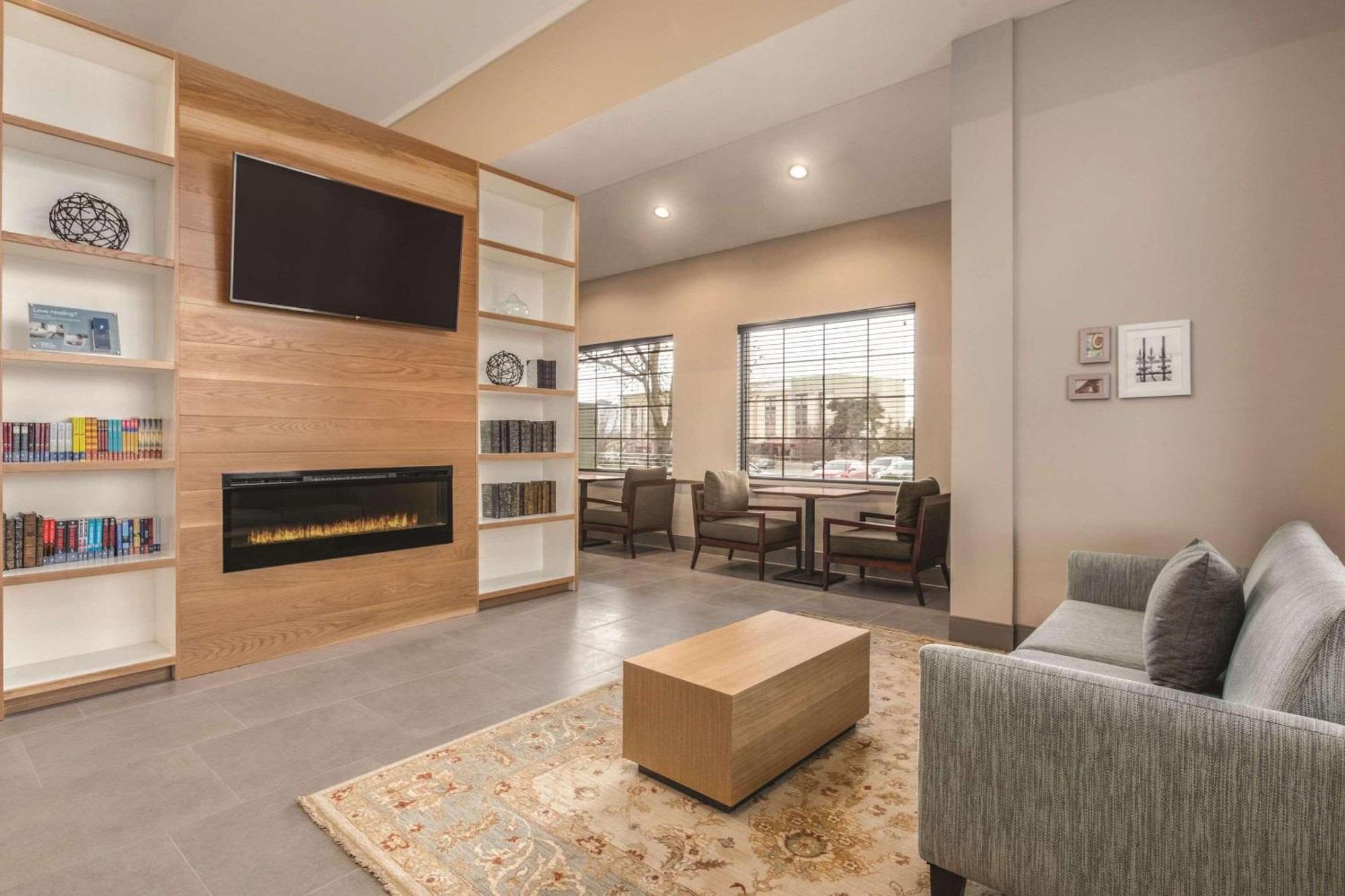 Country Inn & Suites By Radisson, Erie, Pa Kearsarge Εξωτερικό φωτογραφία